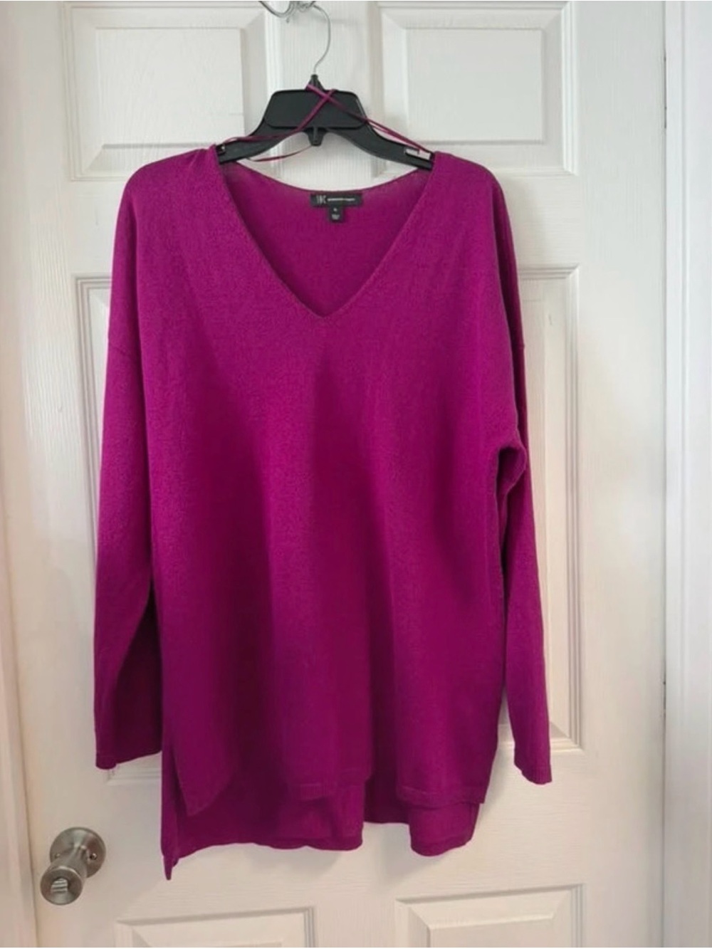 V-Neck Long Sleeve Sweater - Fuchsia Pink